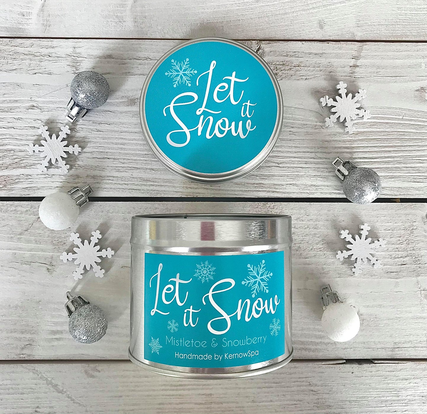 Let It Snow Festive Cornish Candle - Snowberry & Mistletoe Fragrance